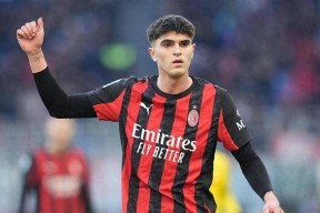 bob体育官网-喜欢是棋逢对手爱是甘拜下风配图